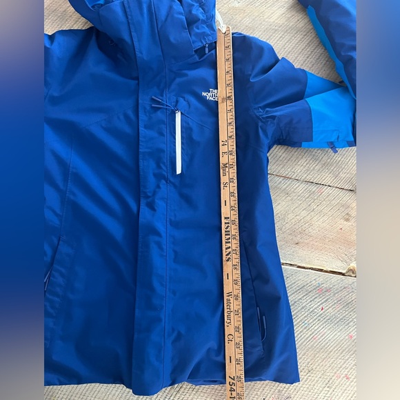 The North Face Women’s Small Primaloft Triclimate Two-Tone Blue Jacket - Picture 11 of 13